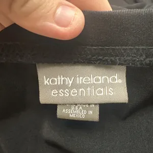Kathy Ireland Essentials Women’s XL Black Pull On Skirt Stretch Casual Classic thumbnail 5