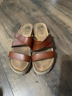 Jellypop Sandals Los Angeles thumbnail 2