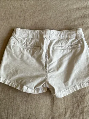 White Hollister Low-Rise Shorts 3” thumbnail 4