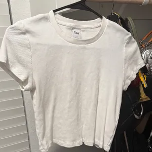 TNA White Ribbed Short Sleeve Tee Size M thumbnail 1