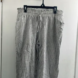 A new day cropped pants, size XL inseam 26” thumbnail 2
