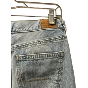American Eagle Mom Jean Denim Shorts Size 4 Light Wash Blue Cut Offs Casual thumbnail 6