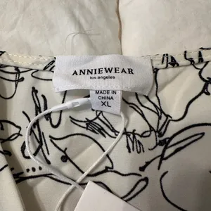 Anniewear Sketch Flower Midi Dress - NWT - Size XL Cream and Black Midi Dress thumbnail 10