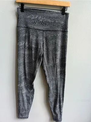 Lululemon Align Pant Full Length 28" Meisai Ice Grey Black Size 8 thumbnail 5