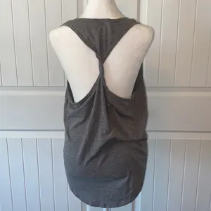 VS Pink GRAY YOGA TANK thumbnail 3