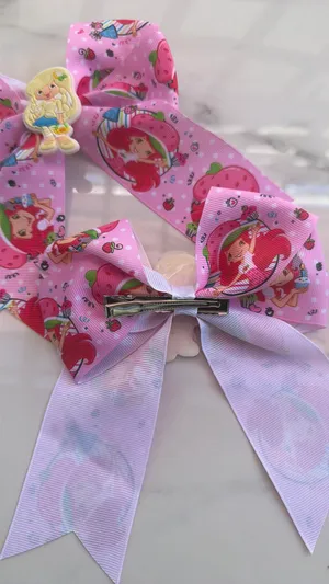 Adorable set of 2 Strawberry Shortcake-inspired hair bows thumbnail 6