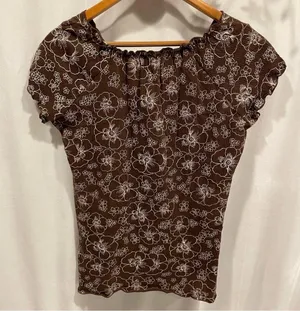 Carolyn Taylor Y2K chocolate brown scalloped trim crinkle lightweight cottagecore top v-neck thumbnail 5