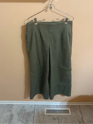 Spanx Stretch Twill Cropped Wide Leg Pants in Tuscan Olive thumbnail 4