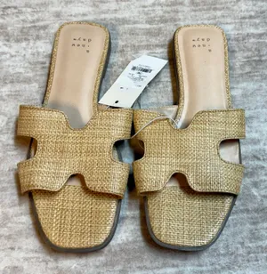 A New Day Women’s 7 W Sandals Slide on Slip on Raffia Cut out Vacation Summer thumbnail 1