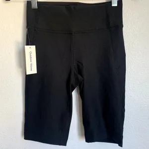 NWT Outdoor Voices Warmup 10" Bike Shorts‎ in Black thumbnail 2