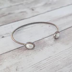 Vintage Bracelet with Faux Pearls - Heavy Tarnish/Discoloration thumbnail 2