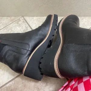 Dolce Vita Black Leather Wedge Chelsea Boots Leopard Pull Tab Lug Sole women 8 thumbnail 6
