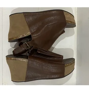 Pierre Dumas Brown VEGAN distressed Platform Wedge Open Toe Sandals Women's sz 9 thumbnail 1