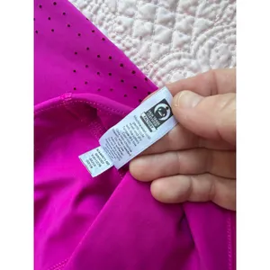 Athleta Pink Laser Cut 7/8 Leggings Size Small Hidden Zip Pocket Athletic Yoga thumbnail 9