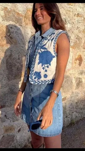 KOEEI Angeline Blue Waistcoat Boho Floral Embroidered Vest Women’s Size L thumbnail 1