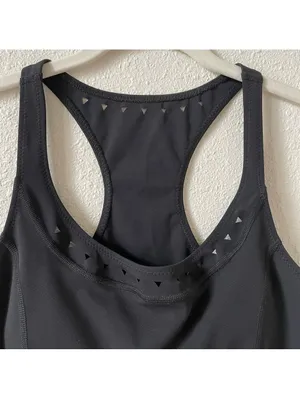 Gigi C Roberta Tank Top Black Size Large Laser Cut Cropped Athleisure Workout thumbnail 3