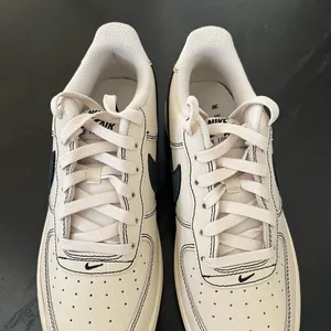 New NIKE Air Force 1 LV8 4 GS Light Khaki Black thumbnail 4
