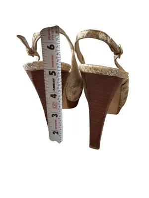 STUART WEITZMAN Beige Metallic Leather Slingback Heels Size 8 thumbnail 5