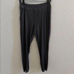 Lululemon Black Shine Elastic Waist Slim Leg Trouser Pants Size 4 thumbnail 4