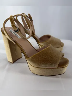 Steve Madden Lourdes Velvet‎ Platform Sandals in Gold Size 9.5 thumbnail 2