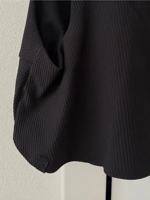 Lululemon Women’s Black Ribbed Cropped Tank Top thumbnail 2