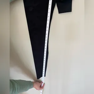 Old Navy Black Camo High Rise Ankle Leggings thumbnail 5