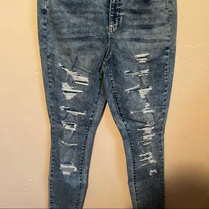 SO Ultimate High Rise Distressed Acid Washed‎ Jeggings thumbnail 2