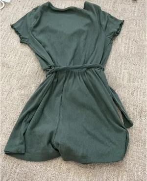 Green romper Size M thumbnail 2