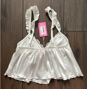 Edikted Lace and Satin Top thumbnail 3