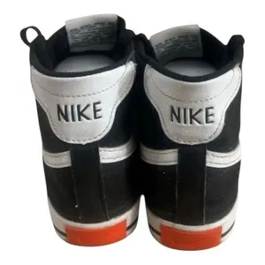 Women’s Nike Court Legacy Canvas Sneakers Size 7 Mid Black White Lace Up Shoes thumbnail 6