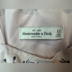 Abercrombie & Fitch Y2K Women's Rose Pink Embroidered Halter Top Size XS‎ thumbnail 3