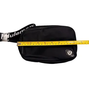 Lululemon Everywhere Belt‎ Bag Black Spellout Sporty Pack Travel Festival NWT thumbnail 4