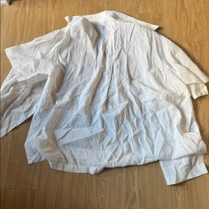 Zara Crisp White Button-Up Blouse thumbnail 3