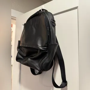 Bromen Elegant Black Backpack‎ Unisex thumbnail 3