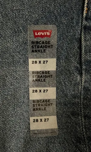 Levi's Ribcage Straight Ankle Jeans thumbnail 5