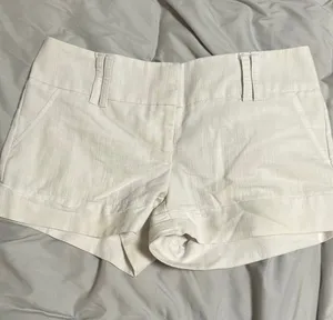 Low rise shorts Size 4 thumbnail 1