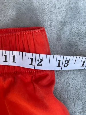 Aritzia Wilfred Distill Short Poppy Red high rise pull on sateen minimalist XS thumbnail 8