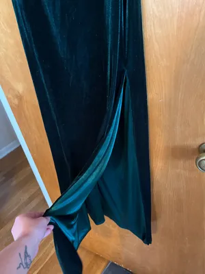 Revelry Emerald Green Velvet Moira Dress thumbnail 4