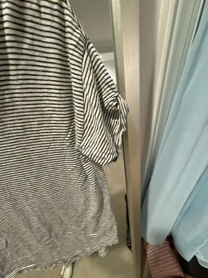Gap Maternity Black and White Striped Short Sleeve T-Shirt Size M thumbnail 3