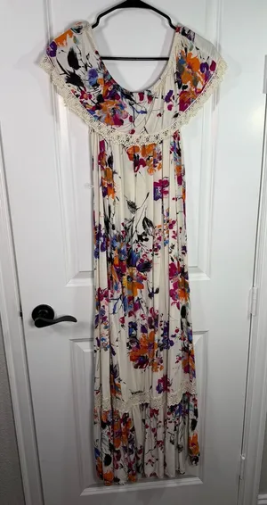 PinkBlush Floral Off-The-Shoulder Lace Trim Maxi Dress Size S thumbnail 1