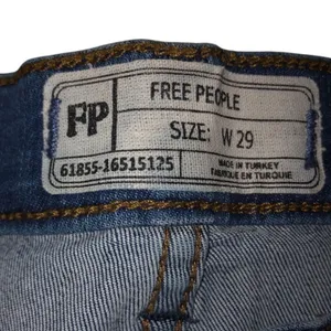 Free people high waisted denim raw hem jeans size 29 thumbnail 8