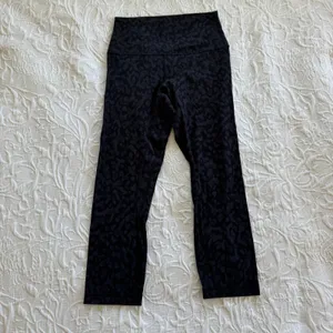Lululemon Align High Rise Black Formation Camo Leggings 28" Size 6 thumbnail 4