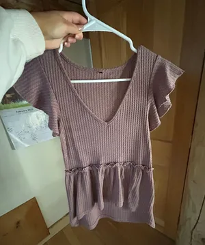 !Cute Flowy Top! Purple thumbnail 1
