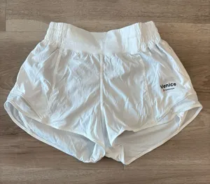 Lululemon Hotty Shorts 2.5" thumbnail 1