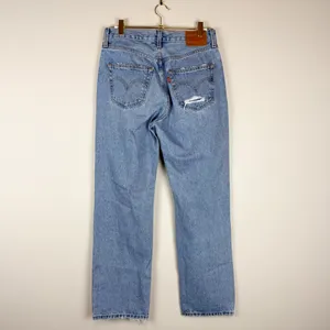 Levi’s Premium 501 Straight Leg Rigid Denim 100% Cotton Distressed Jeans Size 27 thumbnail 5