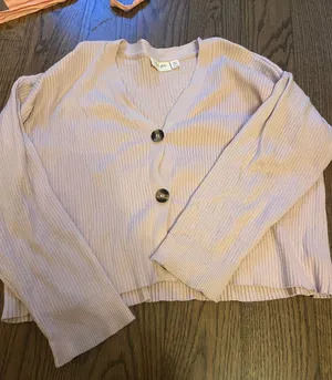 Cashmere Cardigan thumbnail 1