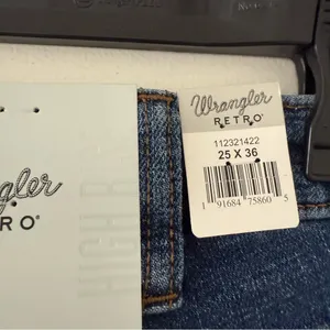 Wrangler Retro High Rise Wide Leg Flare Jeans Front Patch Pockets Size 25x36 NWT thumbnail 6