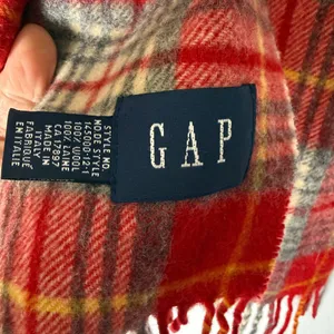 Gap Made In Italy Red Plaid‎ Wool Rectangular Fringe Scarf Unisex thumbnail 3
