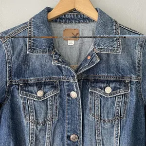 AEO American Eagle Denim Jacket Size Medium Blue Jean Coat Trucker Boho Cropped thumbnail 4