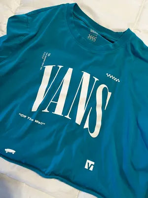 Vans Women’s cropped Long Sleeve Shirt thumbnail 4